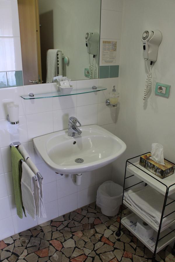 Garnì Domus Mea Hotel Merano Ngoại thất bức ảnh